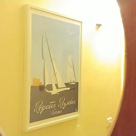 Le Victoria Отель Драгиньян